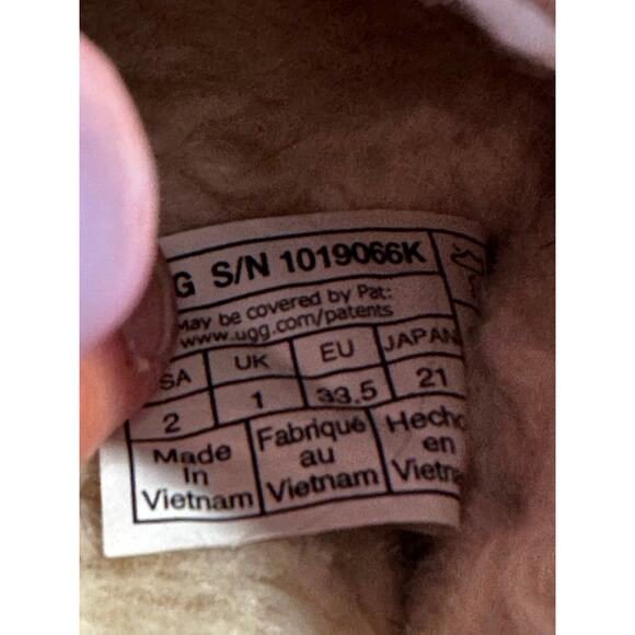 UGG Big Kids Size 2 Tasman Slipper in Chestnut Great Condition - Picture 5 of 12